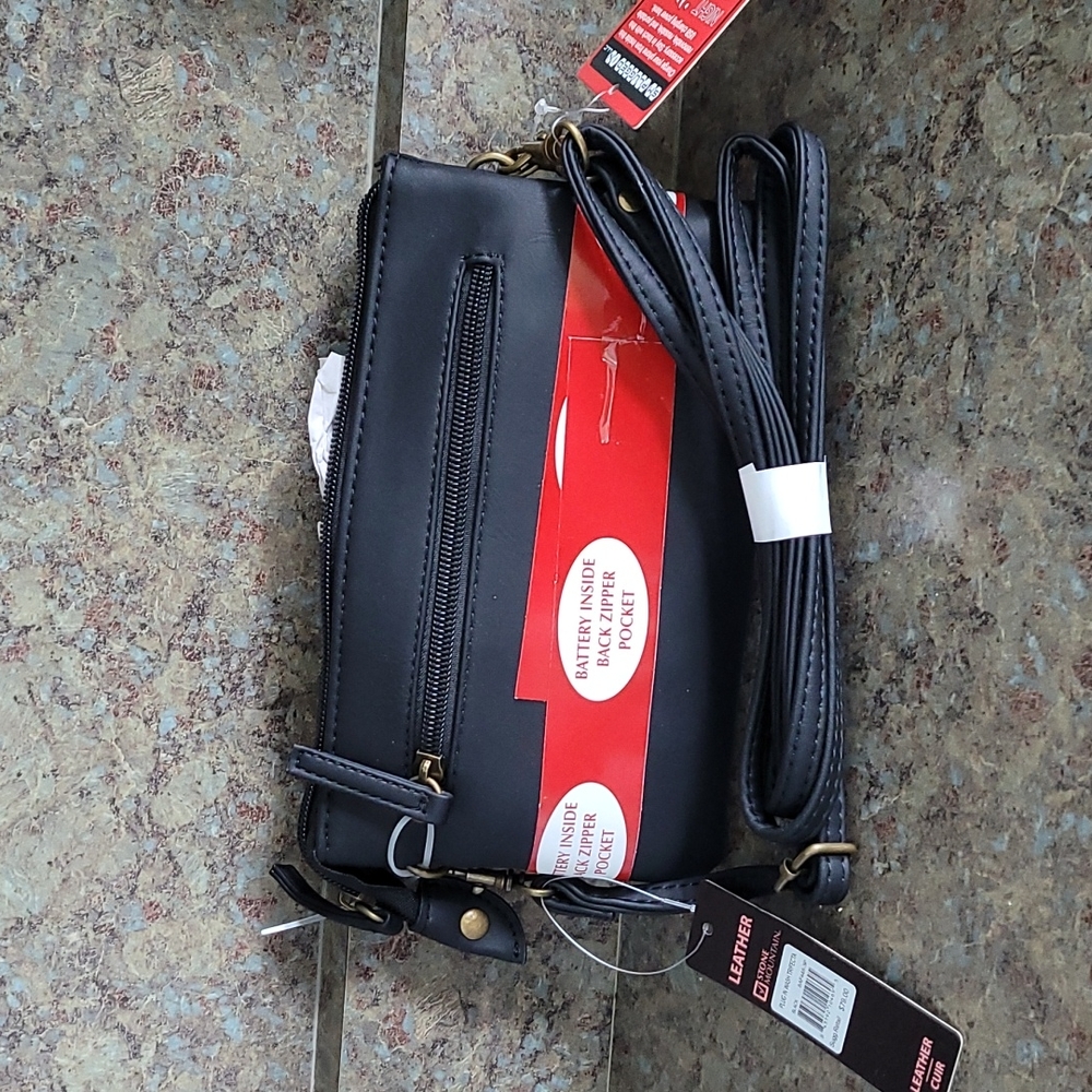 Stone Mountain Leather Purse With Cell Phone Charger